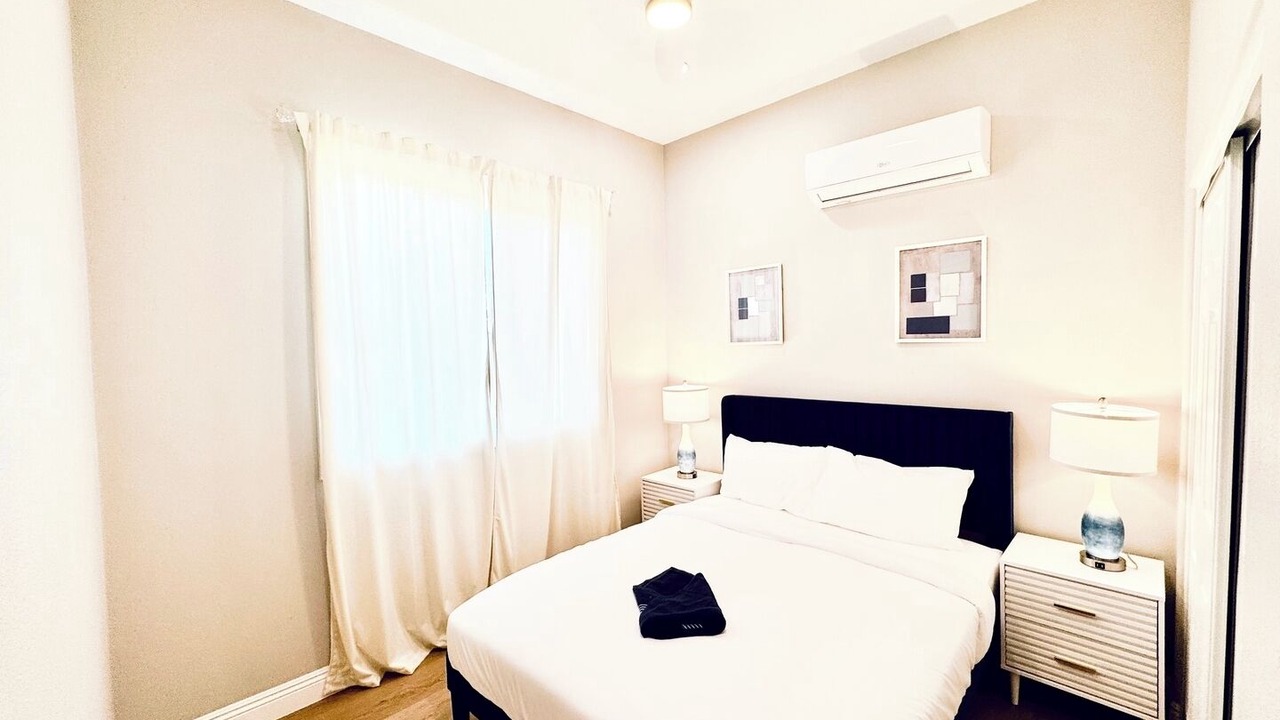 Photo of Bedroom in Central Escondido