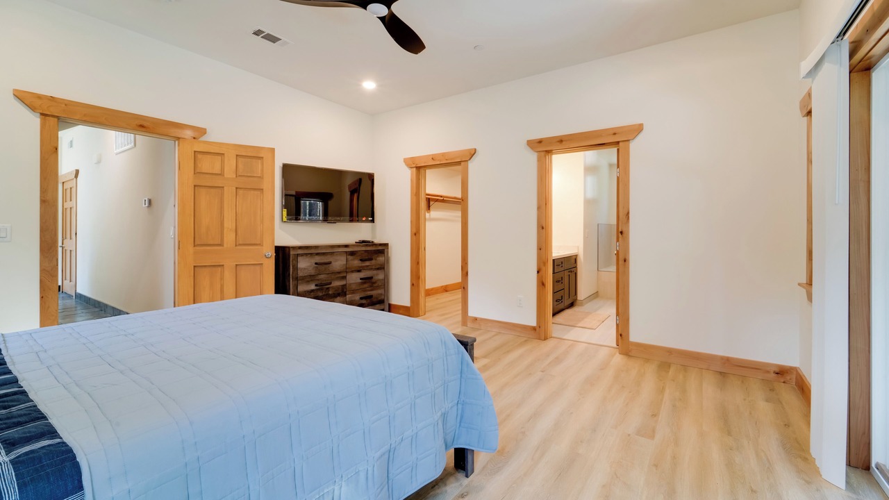 Photo of Bedroom in Iron Horse