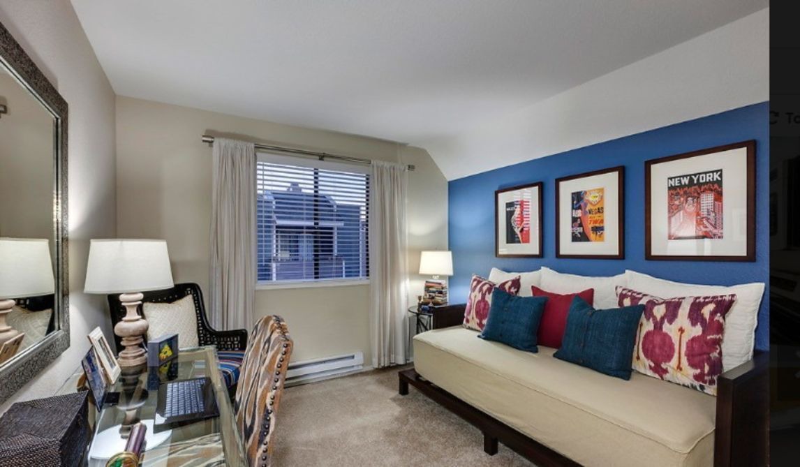 Photo of Livingroom in East San Mateo