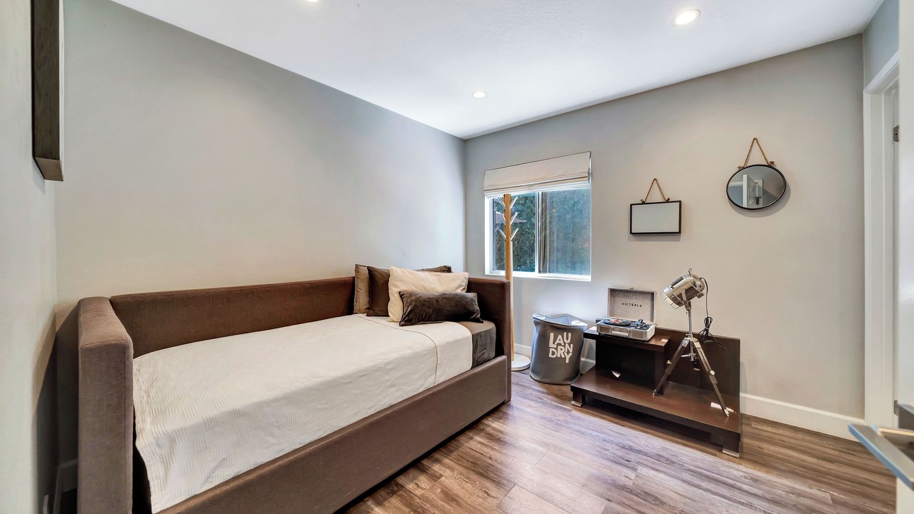 Photo of Bedroom in Canoga Park