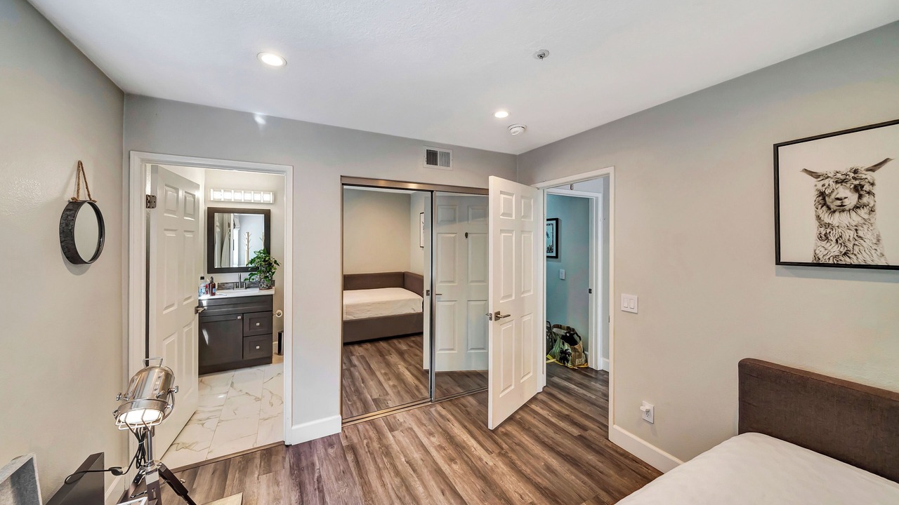 Photo of Bedroom in Canoga Park