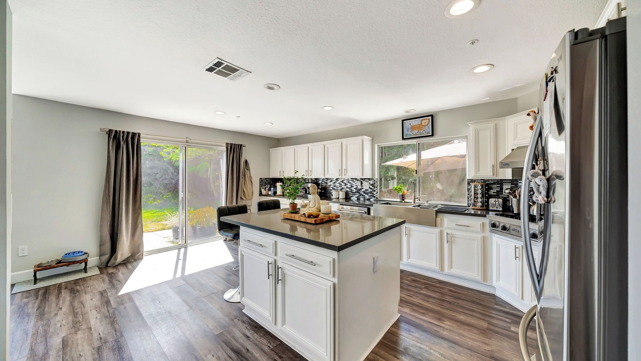 Photo of Kitchen in Canoga Park