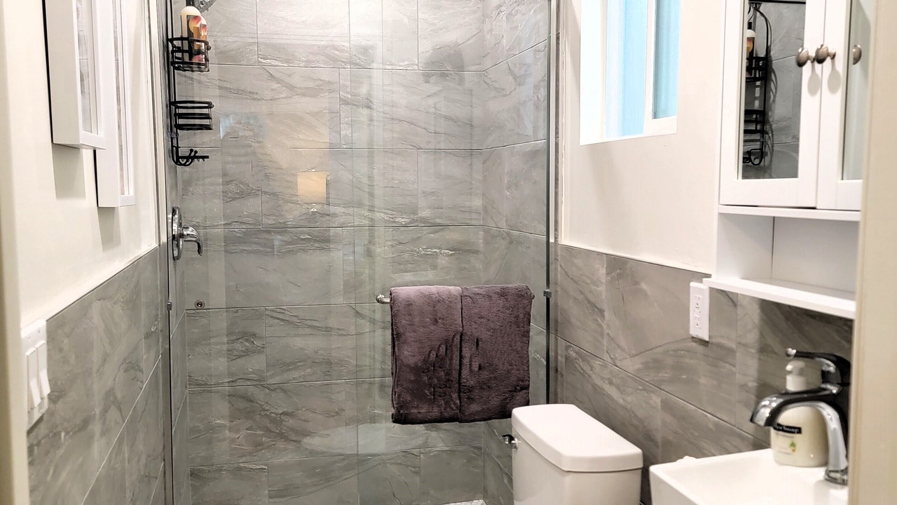 Photo of Bathroom in Pico - Robertson
