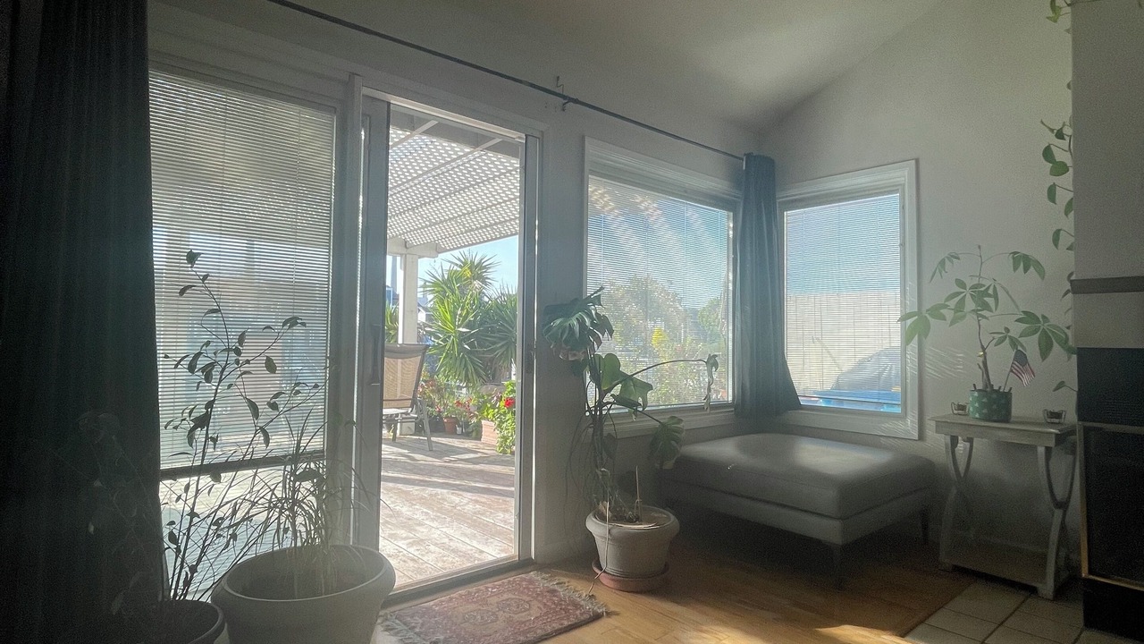 Photo of Livingroom in Pittsburg