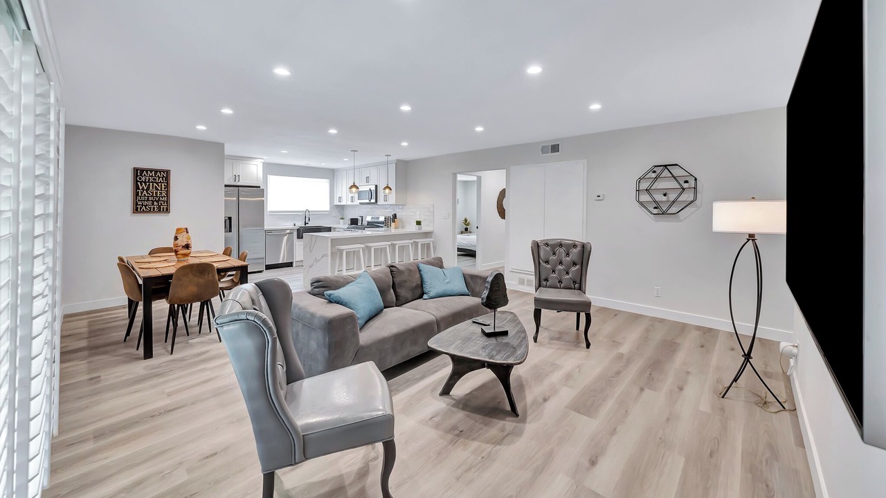 Photo of Livingroom in West Hills