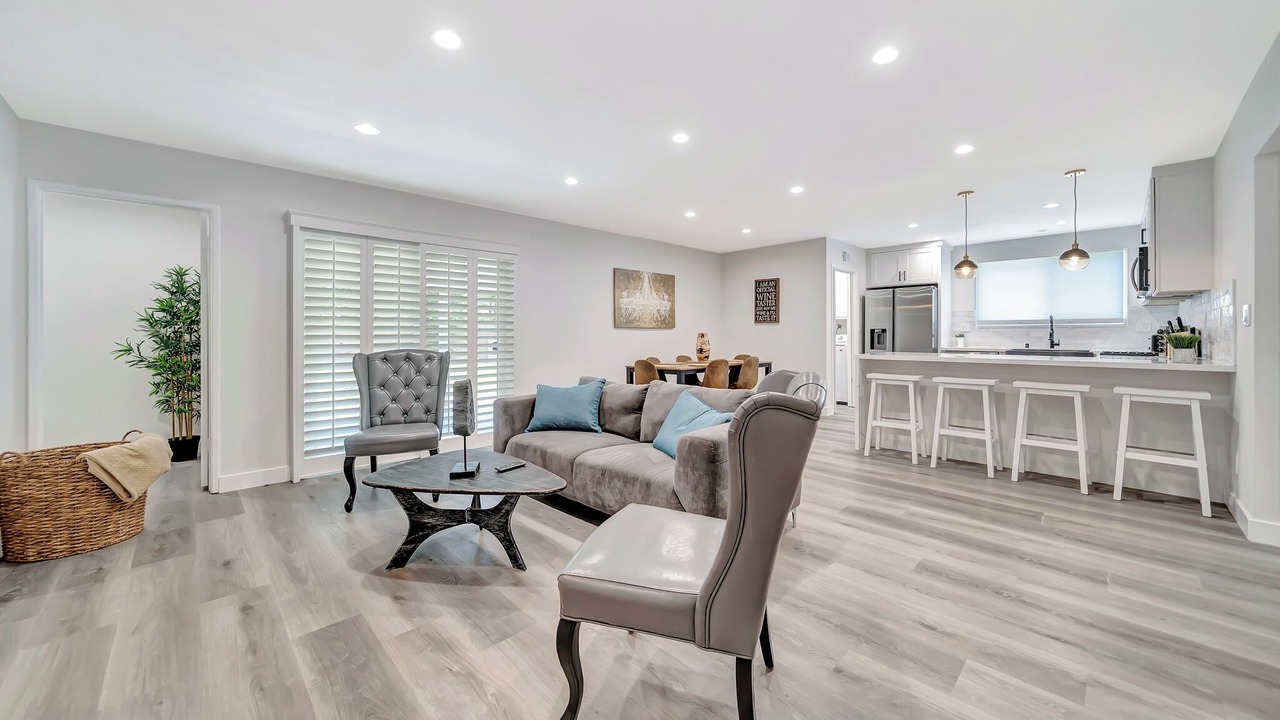Photo of Livingroom in West Hills