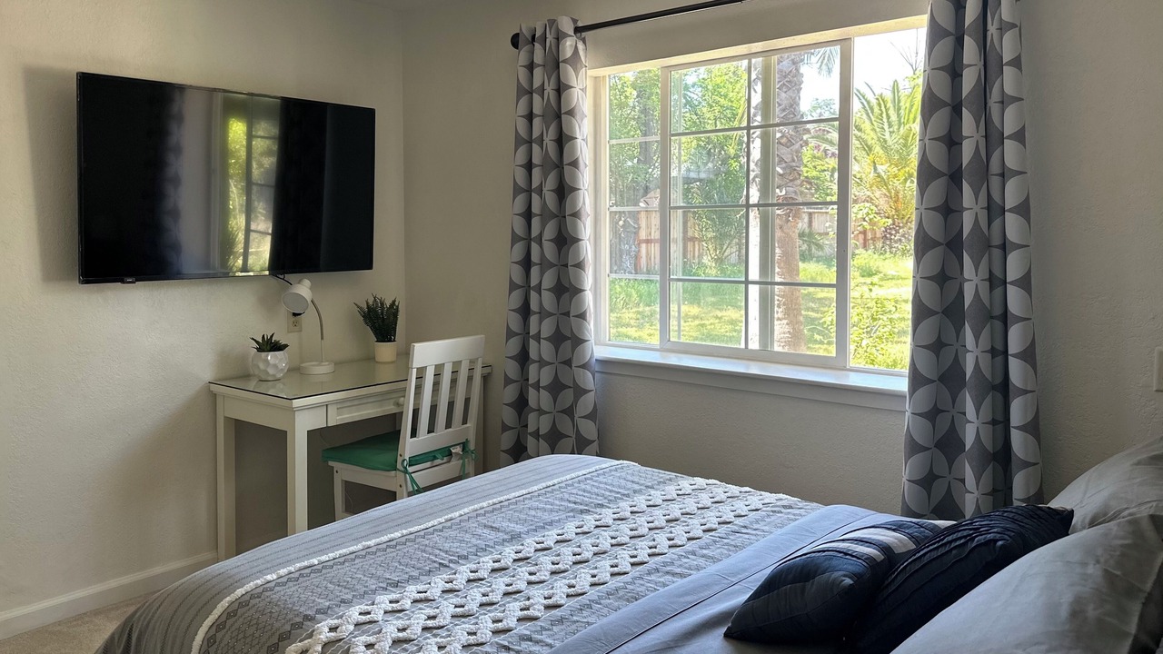 Photo of Bedroom in Arden-Arcade