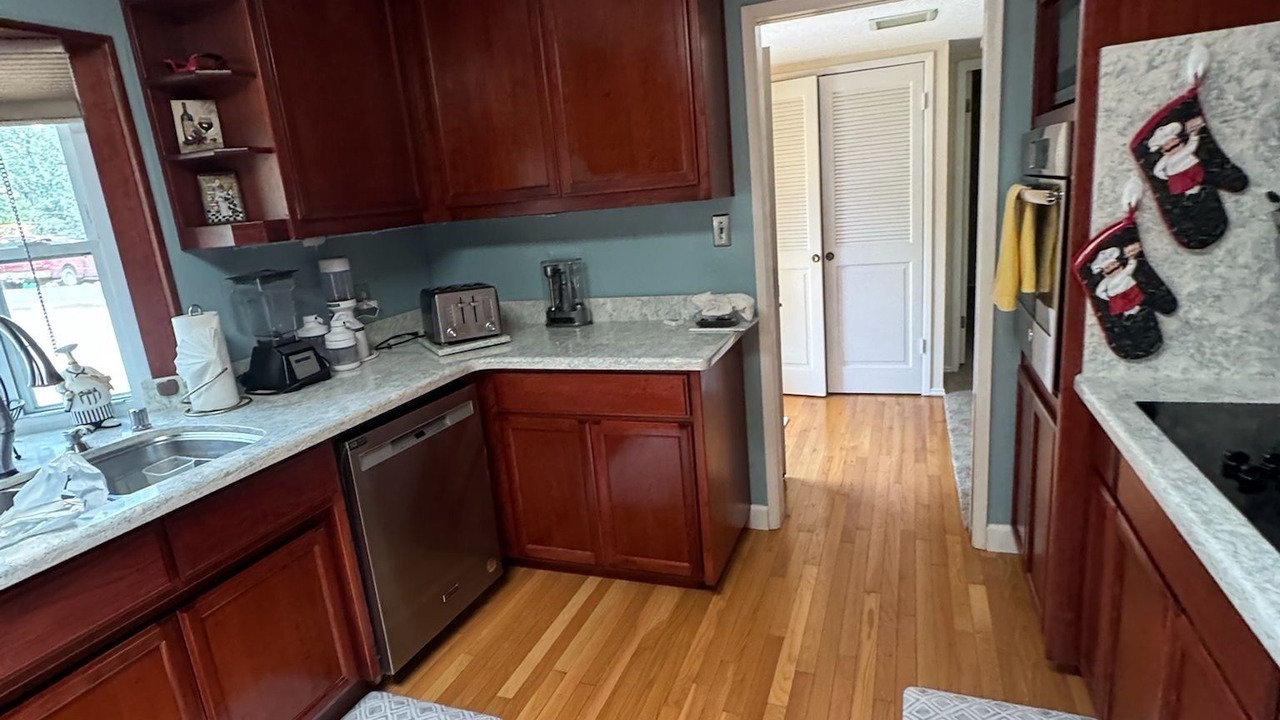 Photo of Kitchen in Shasta Lake