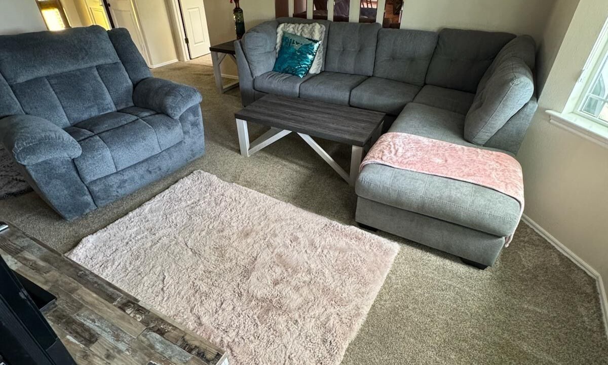 Photo of Livingroom in Shasta Lake