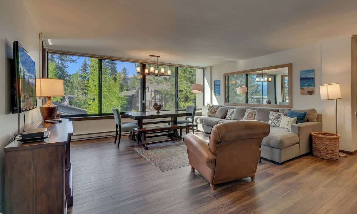 Photo of Livingroom in Brockway