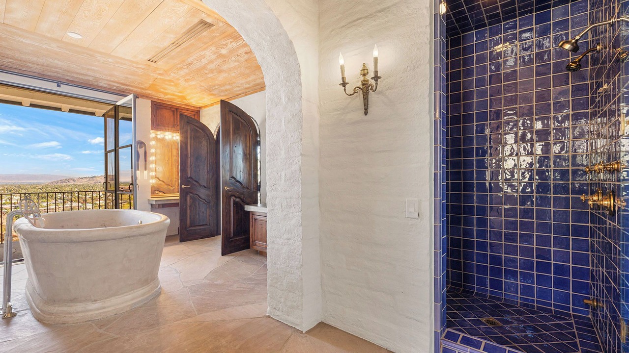 Photo of Bathroom in The Mesa