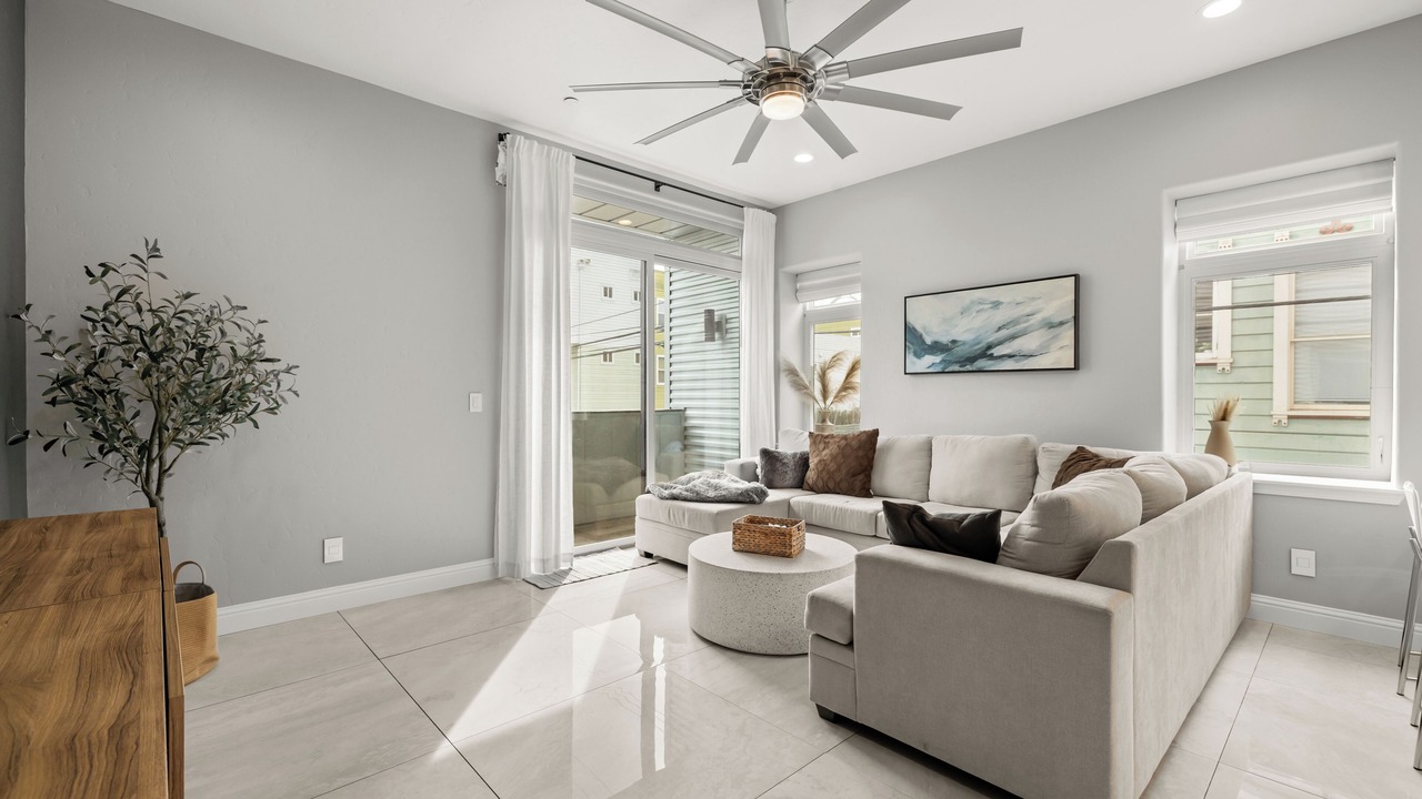 Photo of Livingroom in Central Sacramento