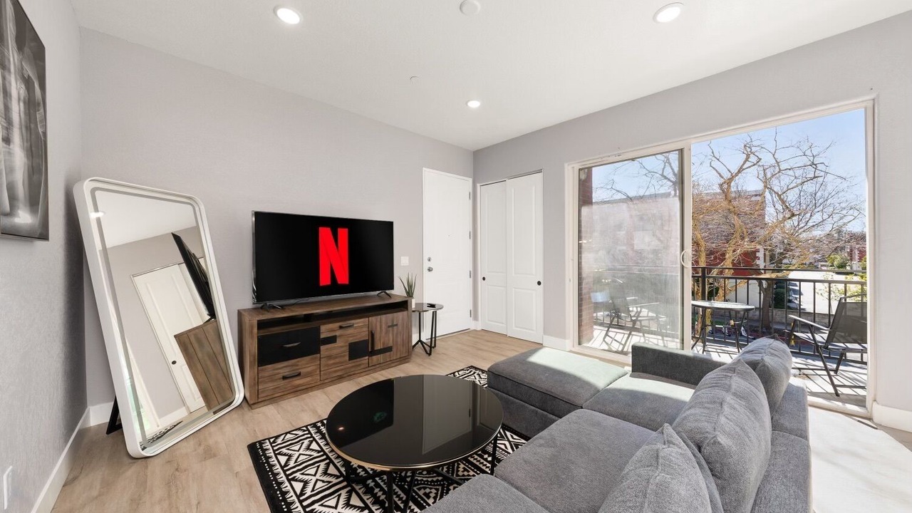 Photo of Livingroom in Central Sacramento