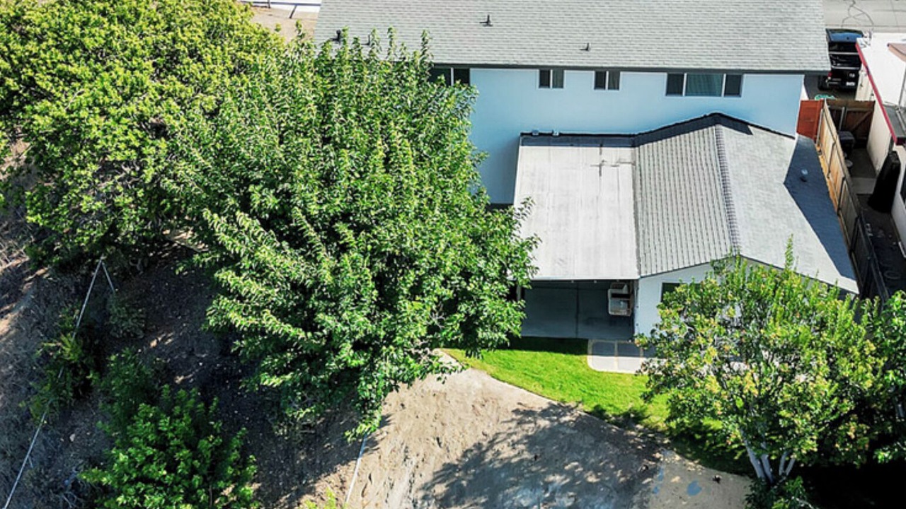 Photo of Outdoor in Allied Gardens