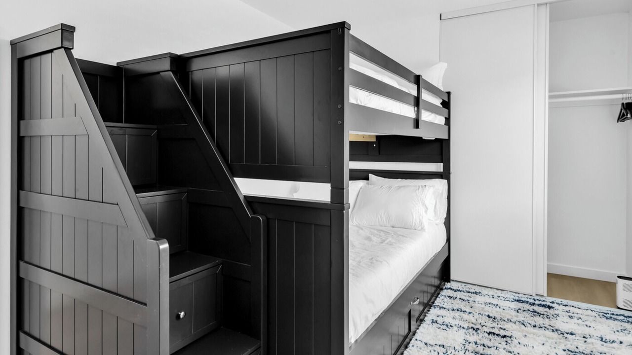 Photo of Bedroom in Allied Gardens