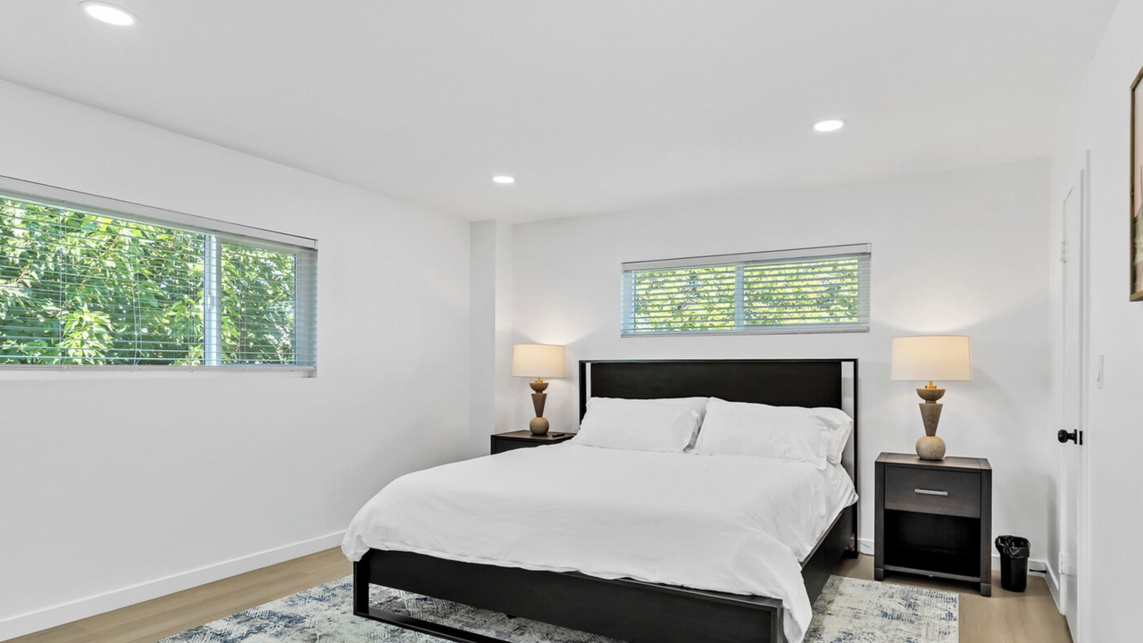 Photo of Bedroom in Allied Gardens