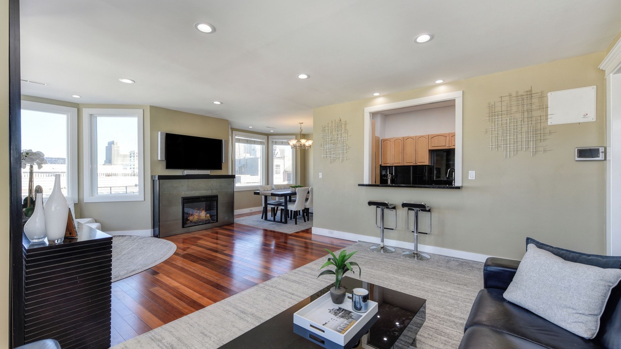 Photo of Livingroom in Nob Hill
