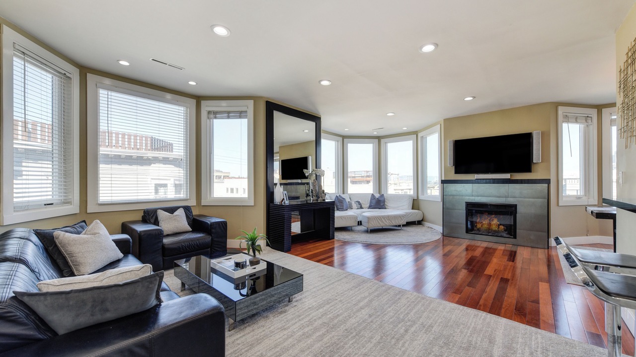 Photo of Livingroom in Nob Hill