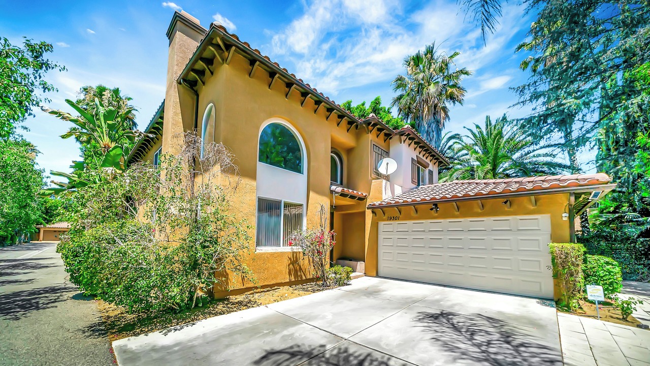 Photo of Outdoor in Tarzana