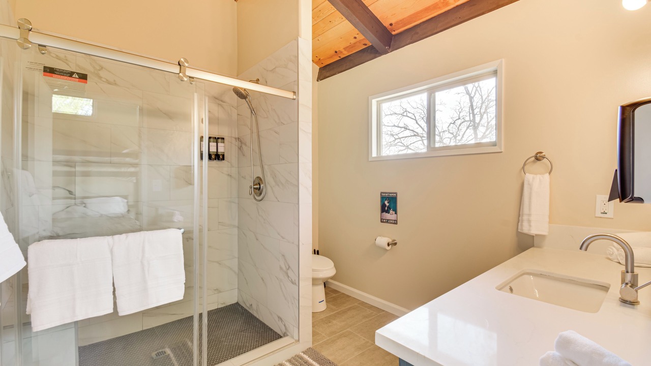 Photo of Bathroom in Yosemite Lakes