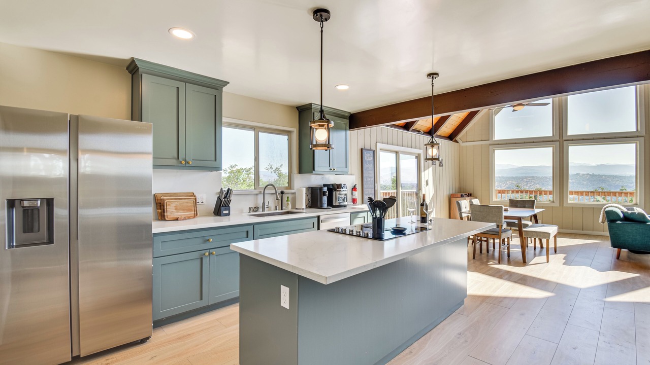 Photo of Kitchen in Yosemite Lakes