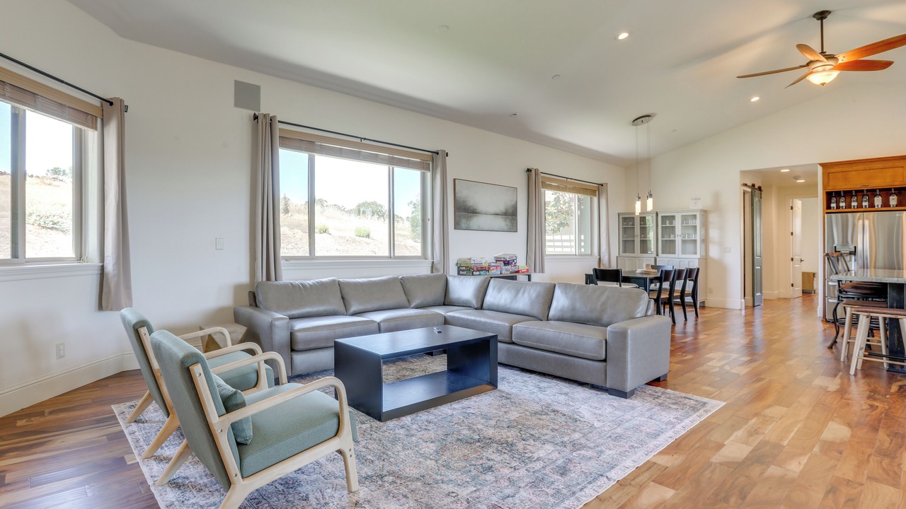 Photo of Livingroom in Pilot Hill
