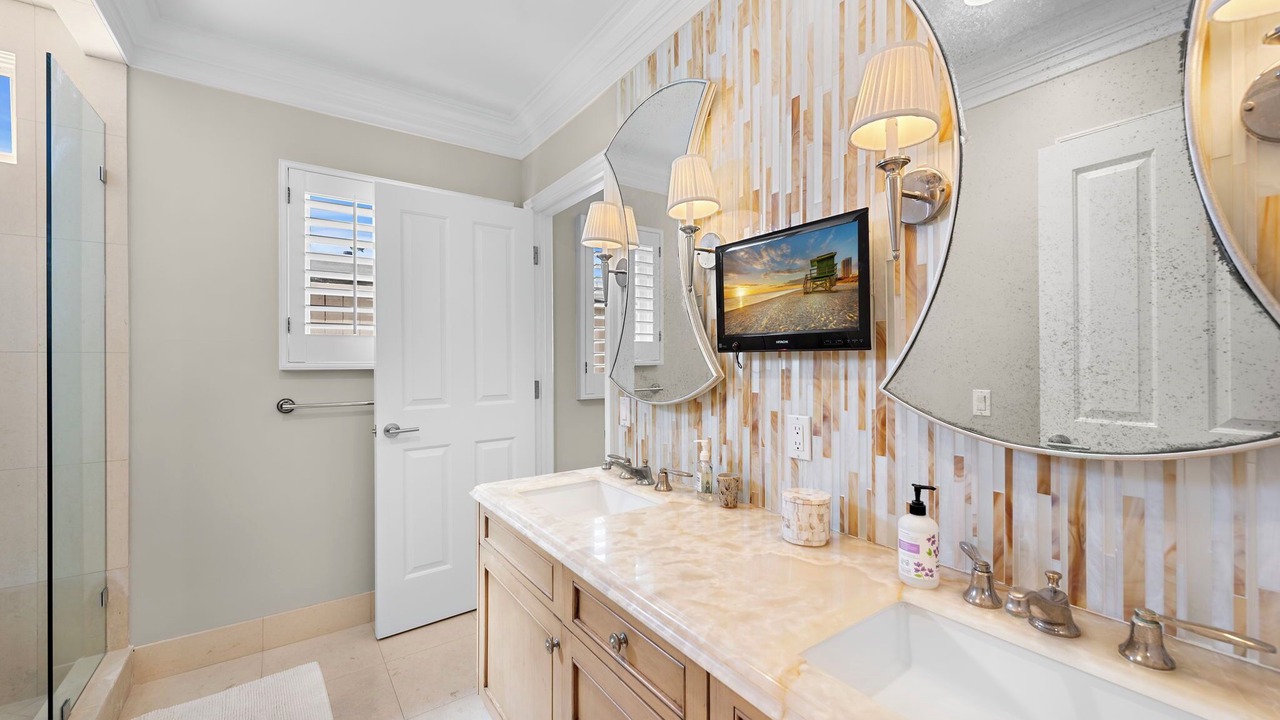 Photo of Bathroom in Laguna Beach