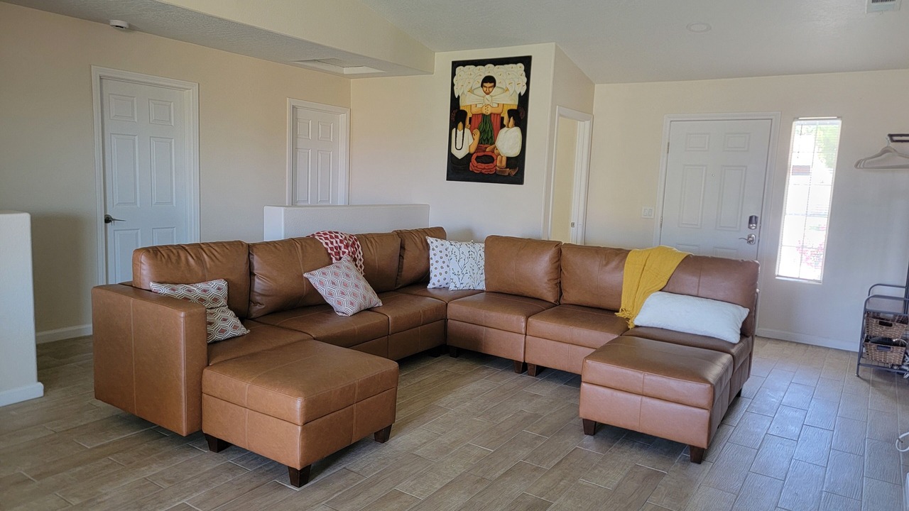 Photo of Livingroom in Victorville