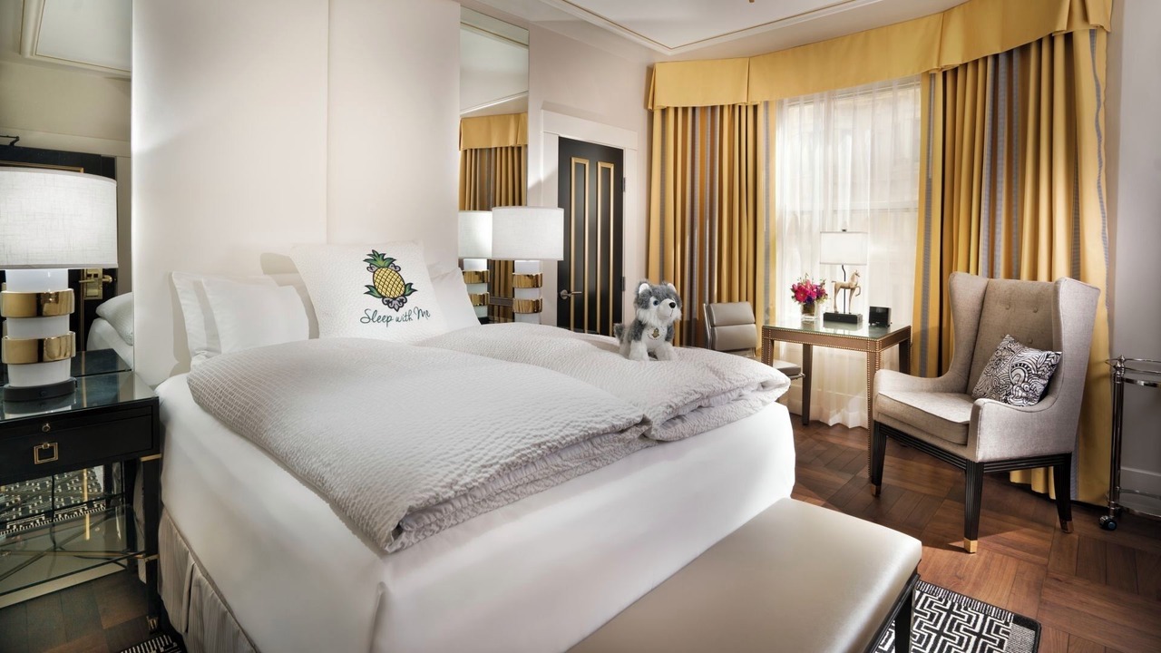 Photo of Bedroom in Theater District
