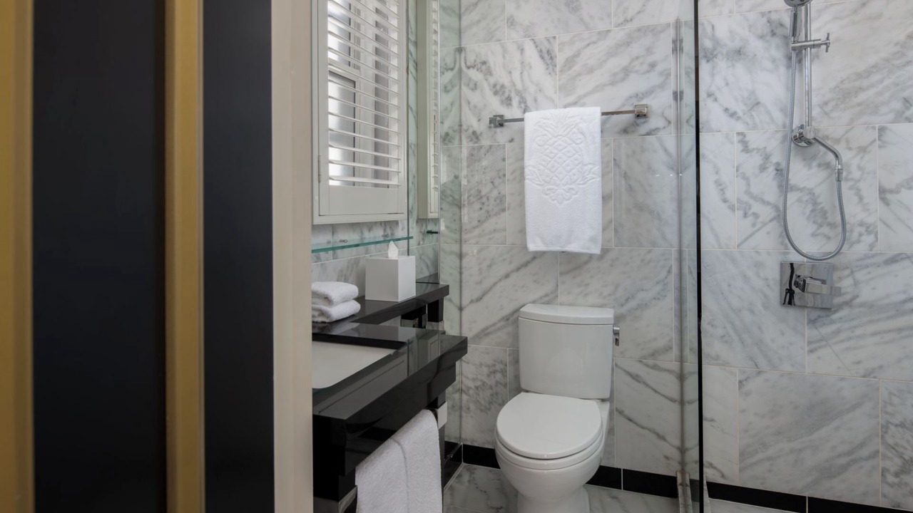 Photo of Bathroom in Tenderloin