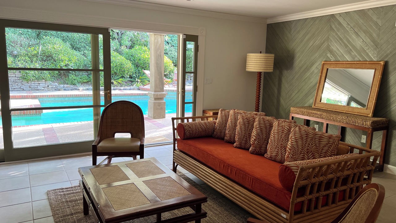 Photo of Livingroom in Porter Ranch