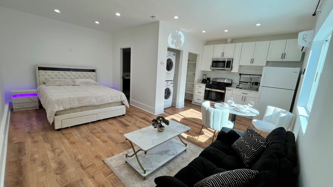 Photo of Bedroom in Reseda