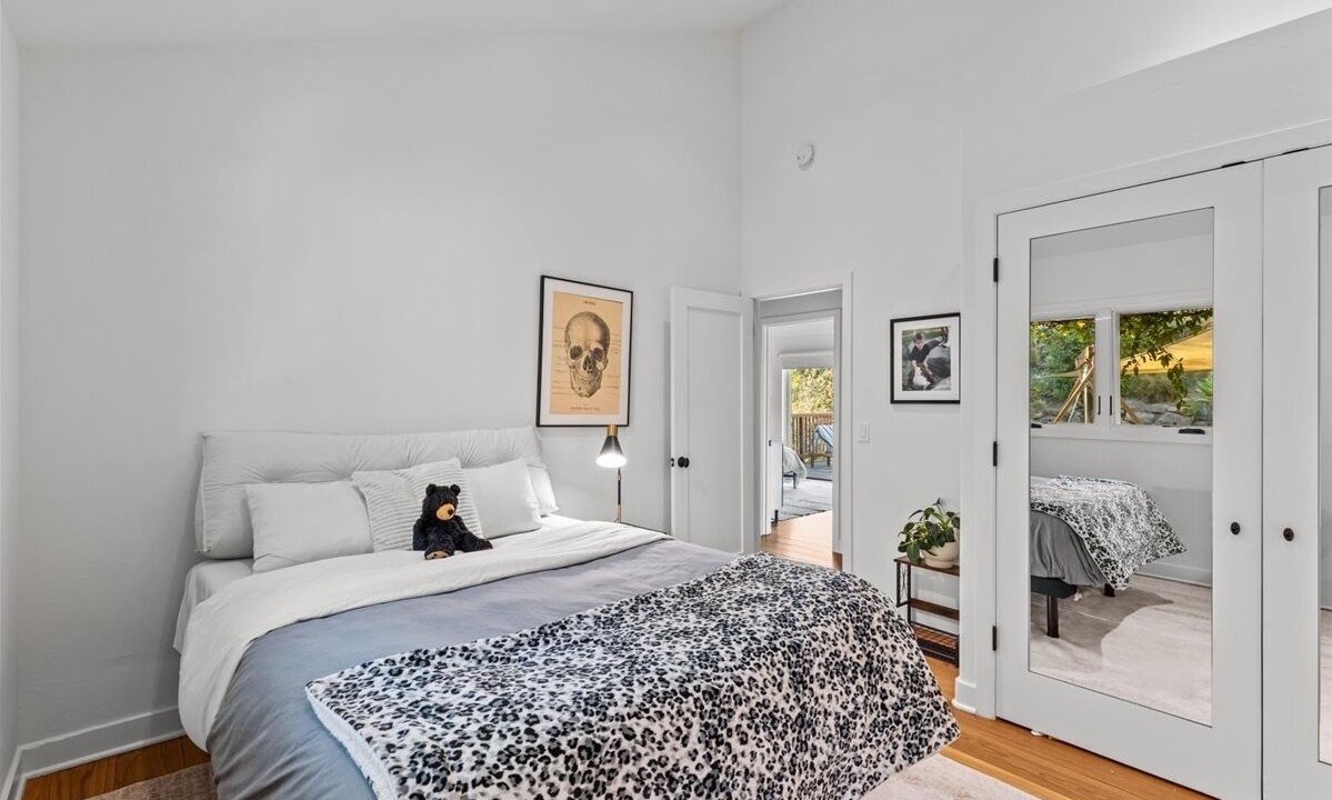Photo of Bedroom in Topanga