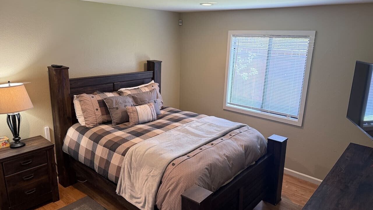 Photo of Bedroom in Eureka