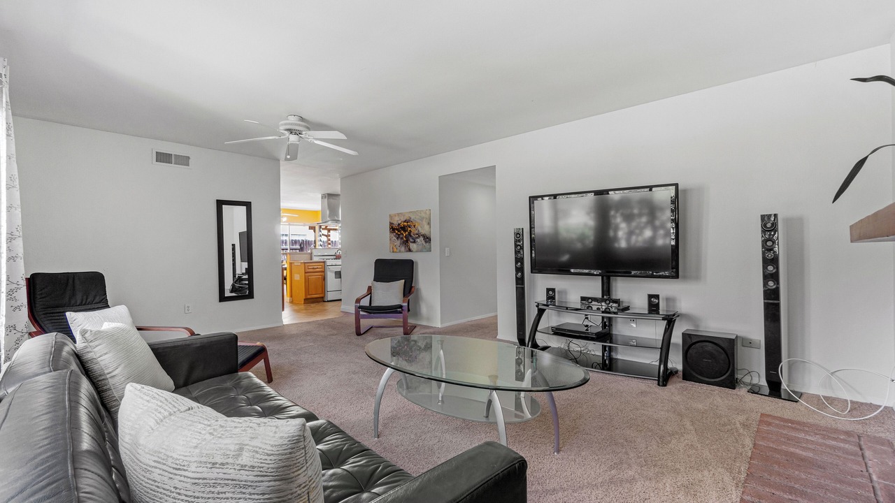 Photo of Livingroom in Scripps Ranch