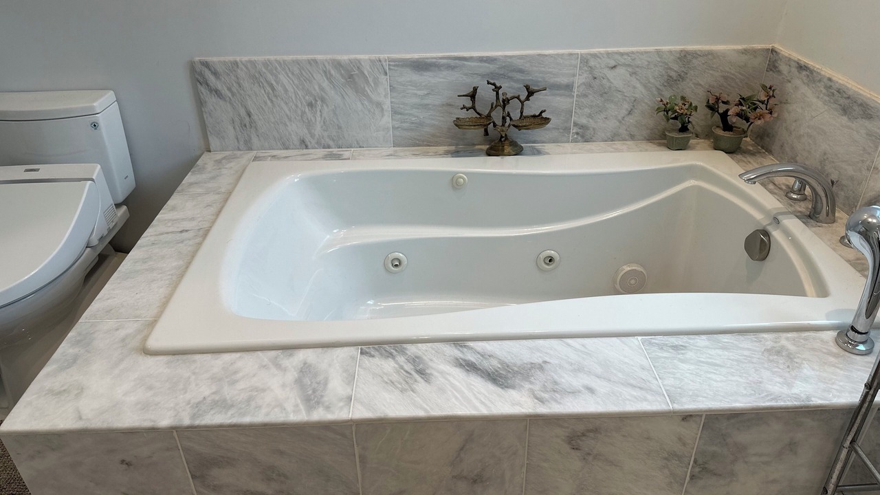 Photo of Bathroom in The Willows
