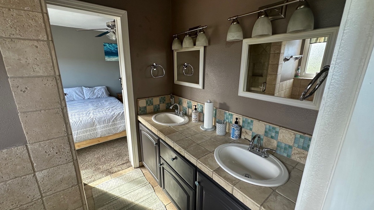 Photo of Bathroom in Callender