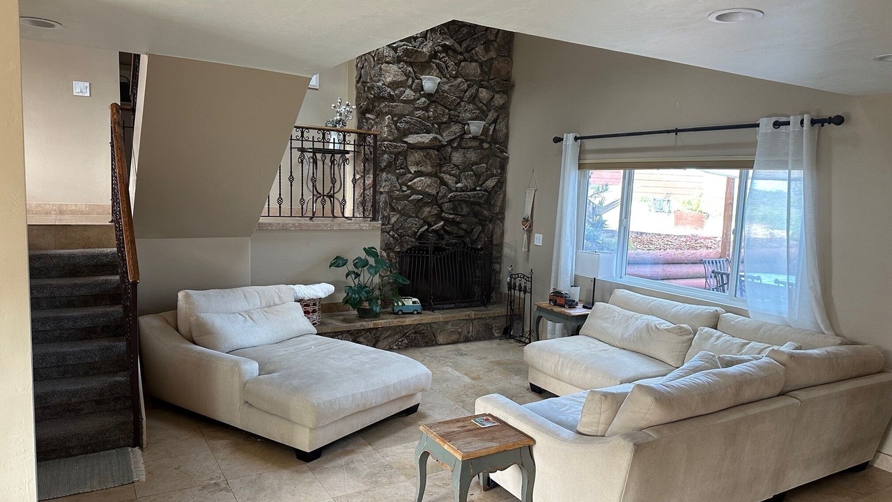 Photo of Livingroom in Callender