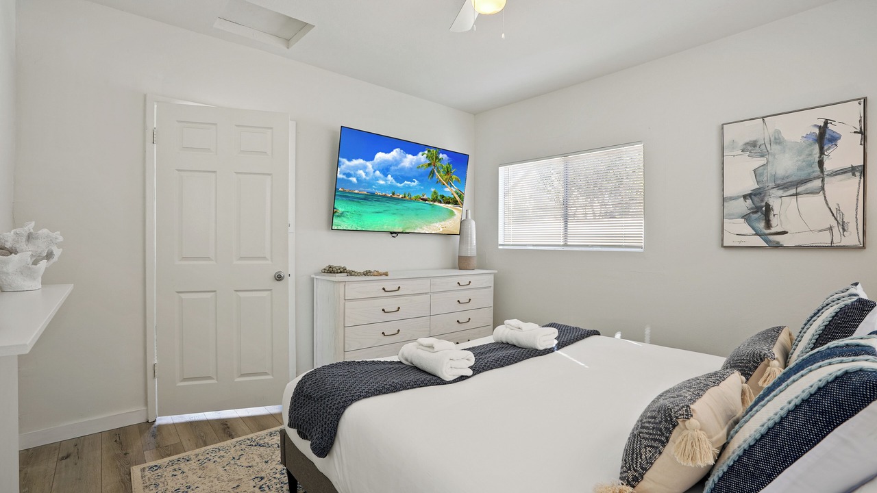 Photo of Bedroom in Village of La Jolla
