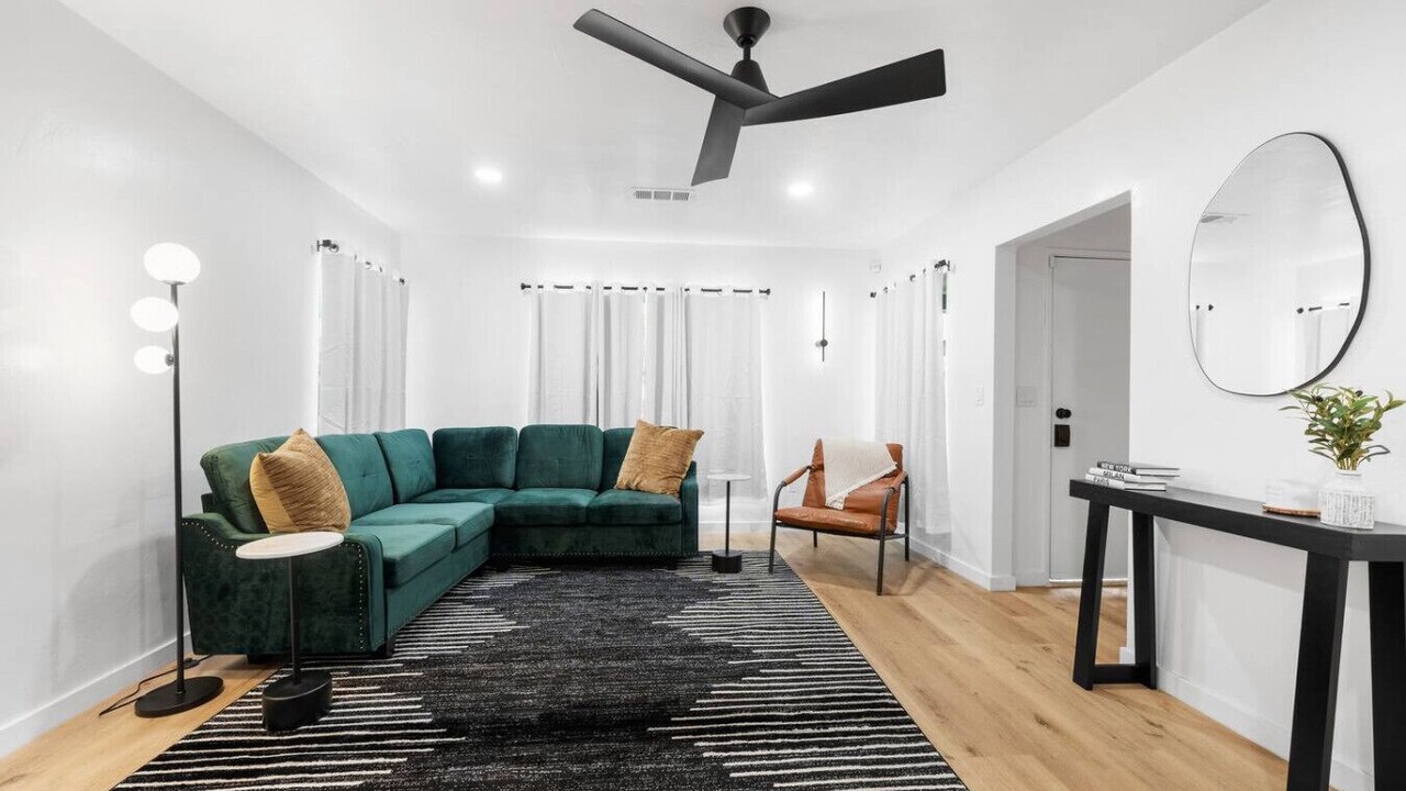Photo of Livingroom in Bakersfield