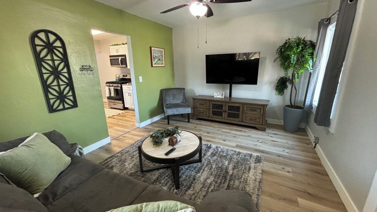 Photo of Livingroom in Porterville