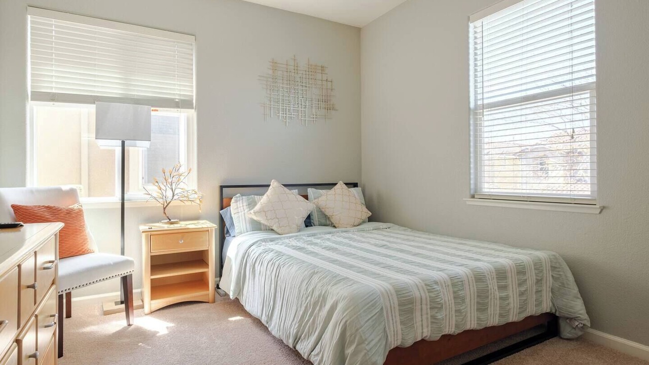Photo of Bedroom in Natomas Creek