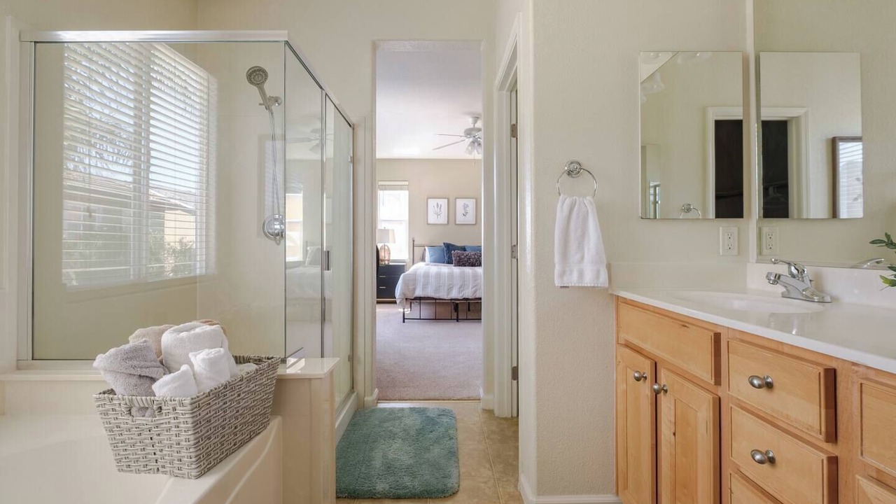 Photo of Bathroom in Natomas Creek