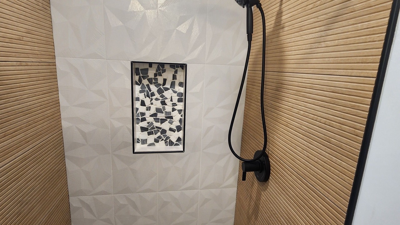 Photo of Bathroom in Red Bluff