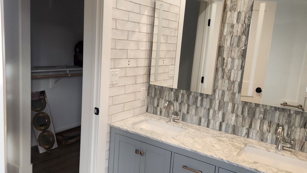 Photo of Bathroom in Red Bluff