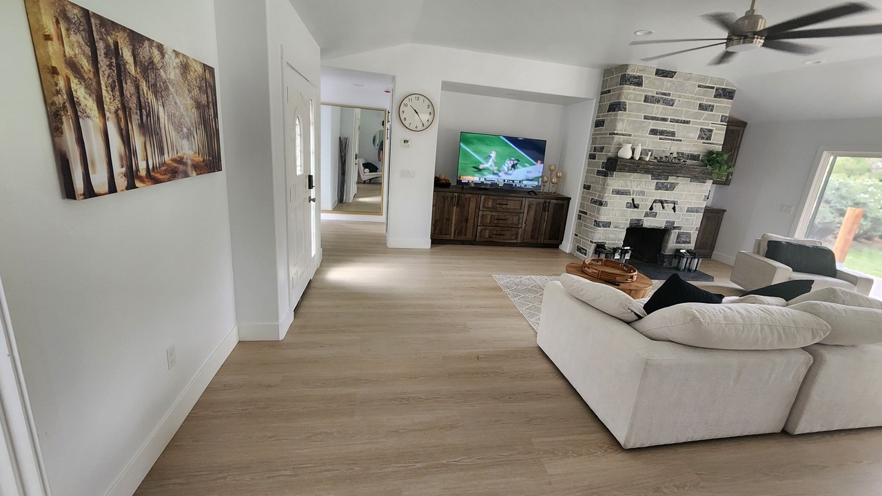 Photo of Livingroom in Red Bluff