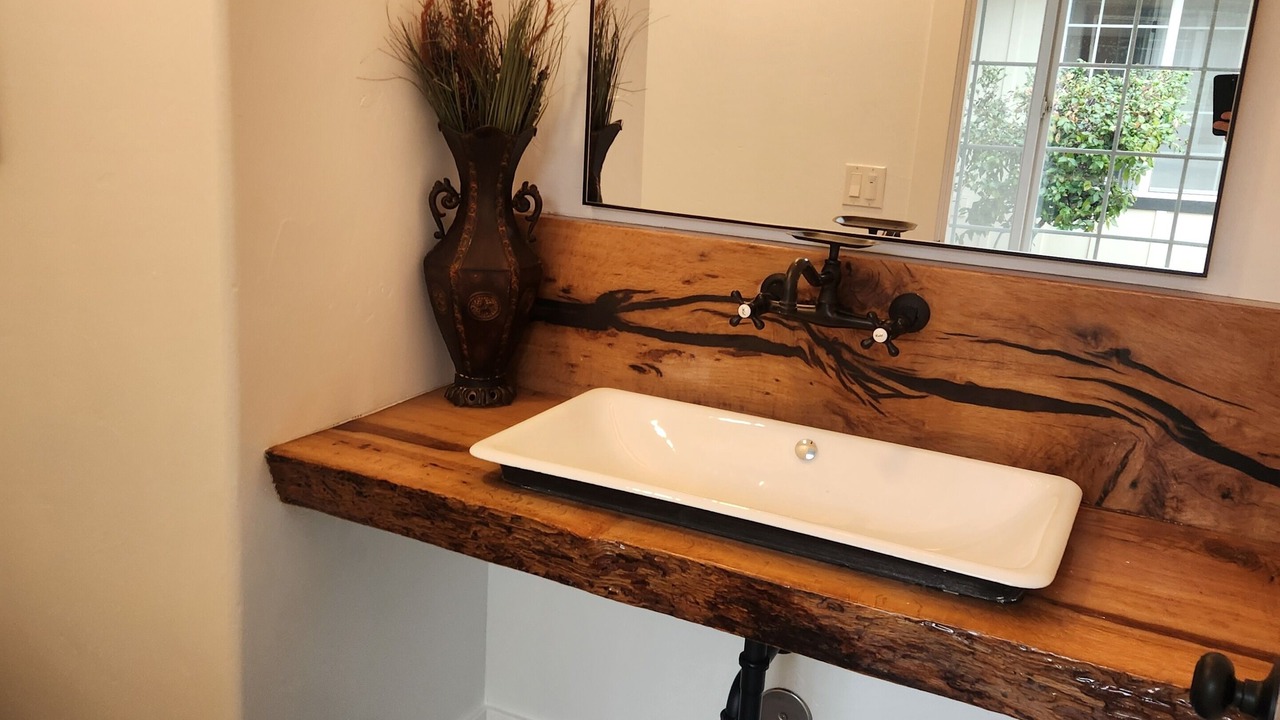 Photo of Bathroom in Red Bluff