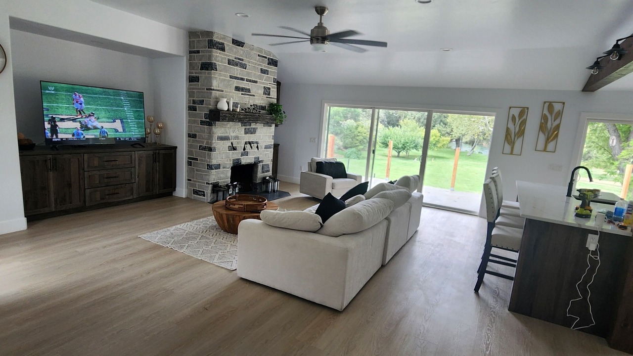 Photo of Livingroom in Red Bluff