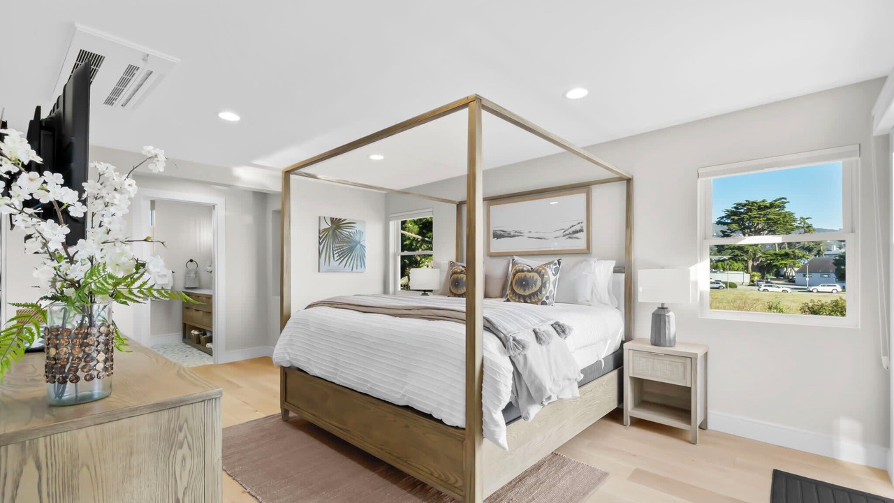 Photo of Bedroom in El Granada