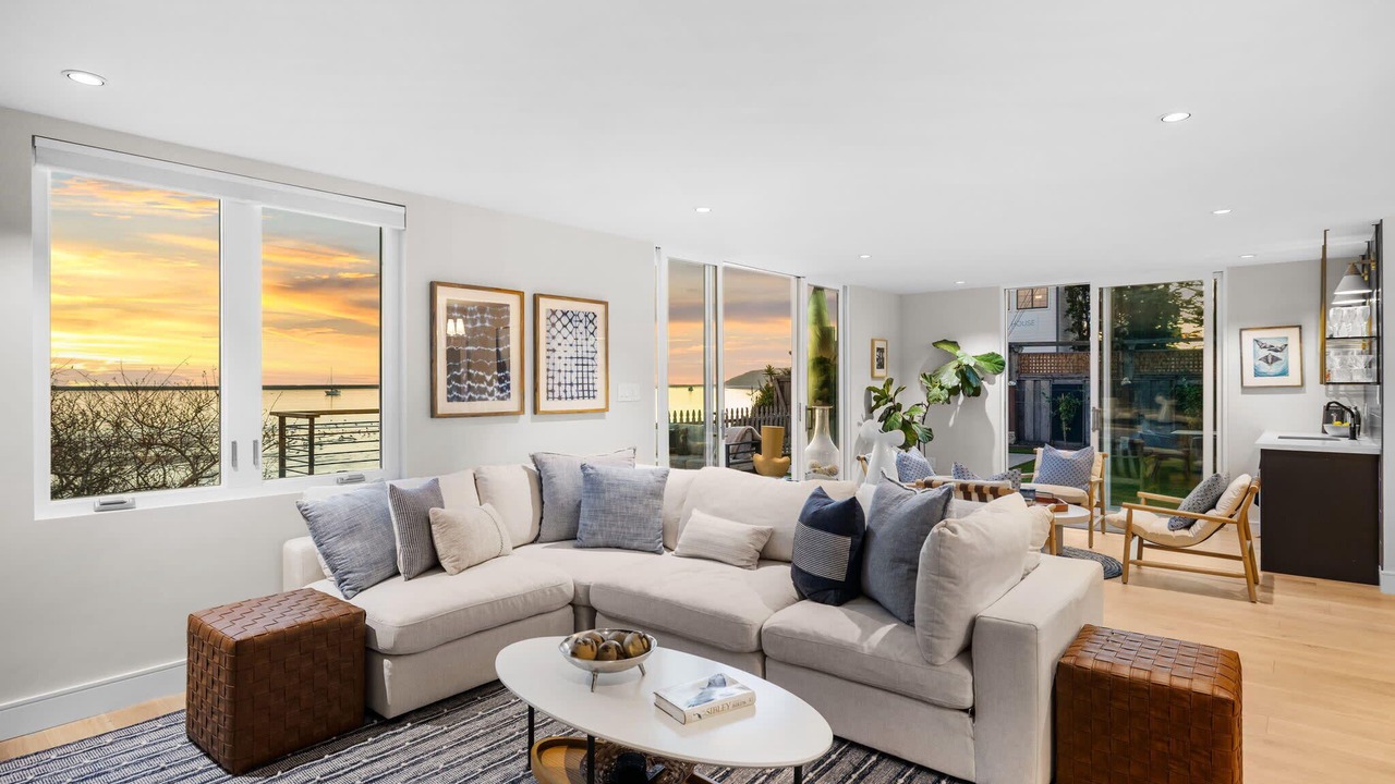 Photo of Livingroom in El Granada